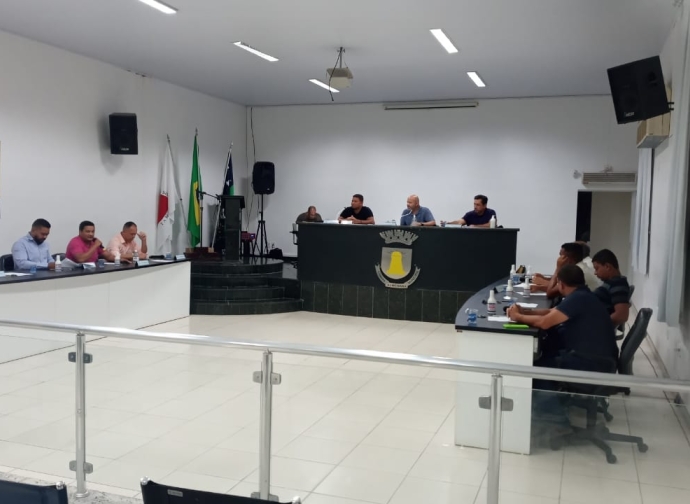 Câmara Municipal de Almenara realiza sua décima reunião ordinária do ano de 2022